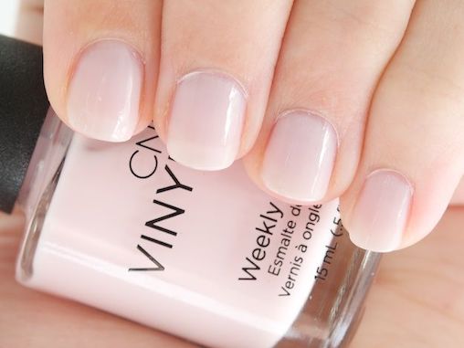 VINYLUX ROMANTIQUE 15ml (142) CND